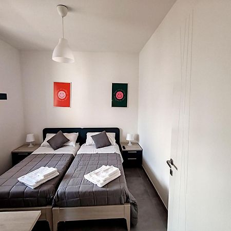Apartamento La Dama Di Loto Lecce Exterior foto